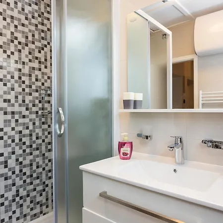 Ivona Affittacamere 3*